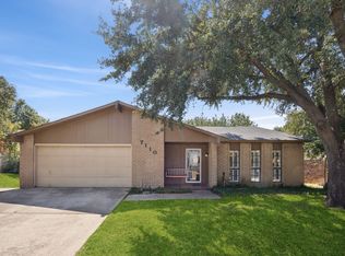 7110 Forestview Dr, Arlington, TX 76016