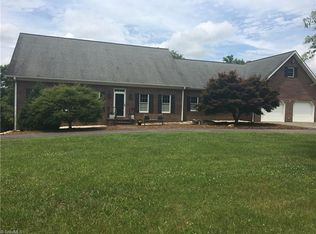 194 Cletius Moser Trl, Mount Airy, NC 27030