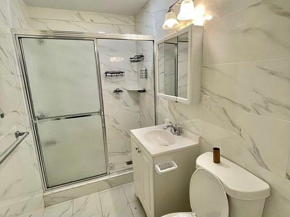 3rd image of 253 Ebbitts St #B1