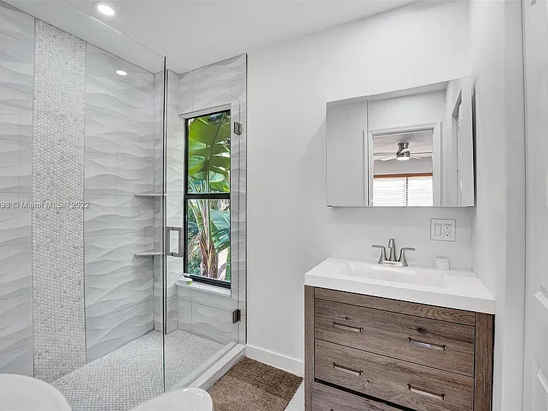 22322 Pineapple Walk Dr — Photo 25