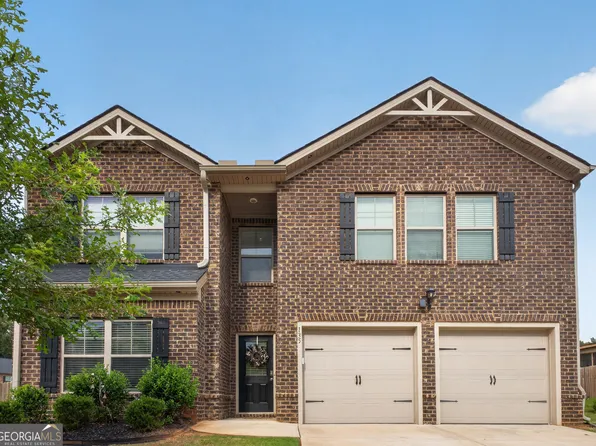 135 Twin Lakes Dr, Covington, GA 30016