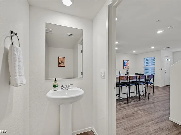 1906 Arietta Vista St — Photo 11