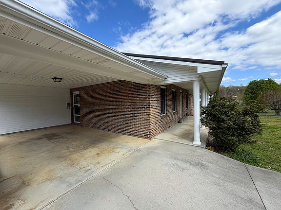 2nd image of 858 Burnett Dr