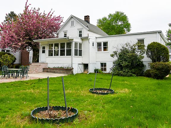 4th image of 120 Pine Ave