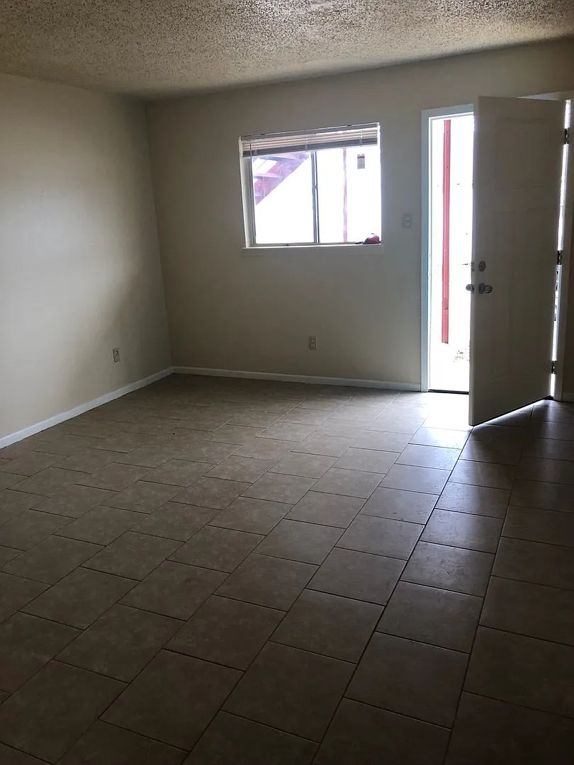 Nicely remodeled 2 bedroom, 1 bath apartment homes minutes from Fort Hood — Photo 4