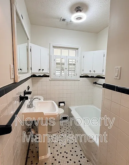 142 Oak Ave — Photo 13