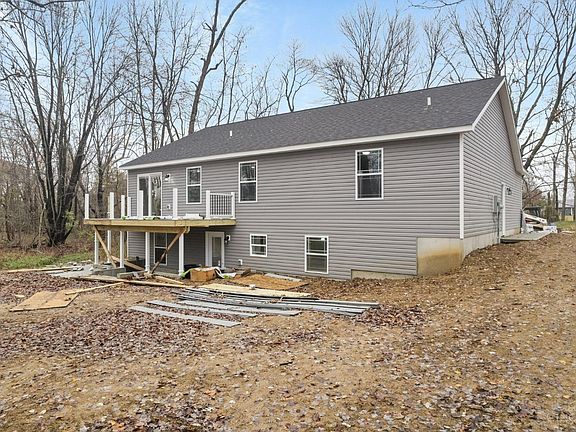 4th image of 121 Seminole Dr