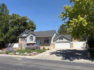 10138 N Pinion Dr, Cedar Hills, UT 84062