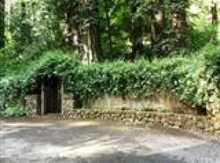 58 Park Rd, Woodacre, CA 94973