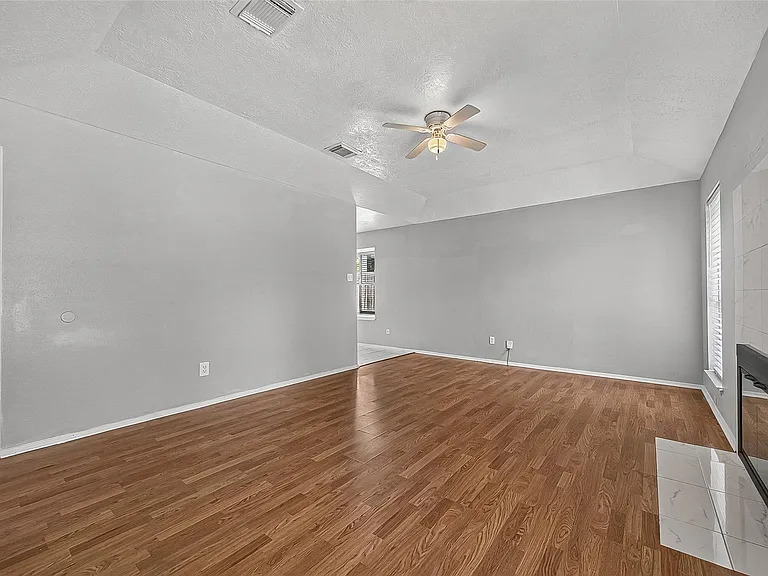 1606 Westfork Dr — Photo 4