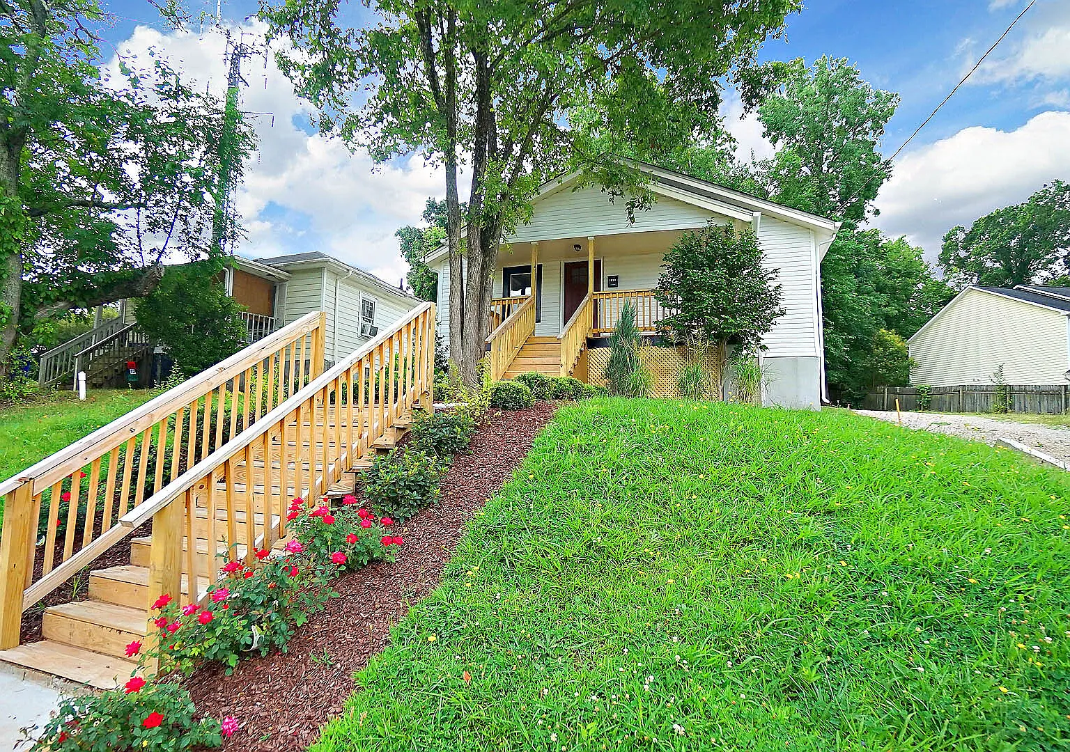 Charming house near Duke University — Photo 1