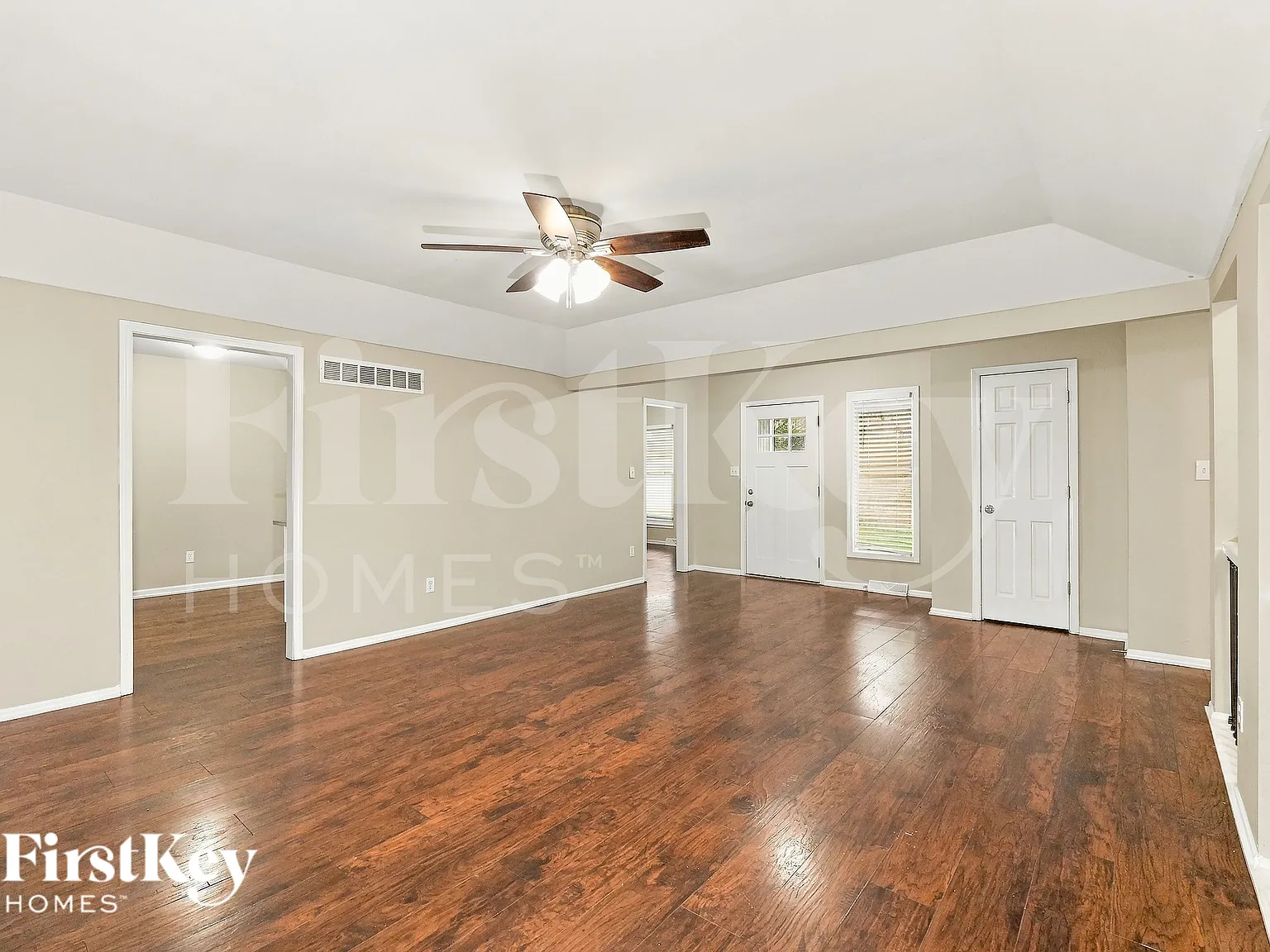 3 bed, 3.0 bath, 1988 sqft, $2,140 — Photo 4