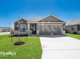 2701 La Mundial St, Seguin, TX 78155
