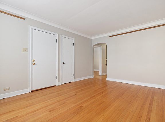 4th image of 2109 Kenilworth Ave