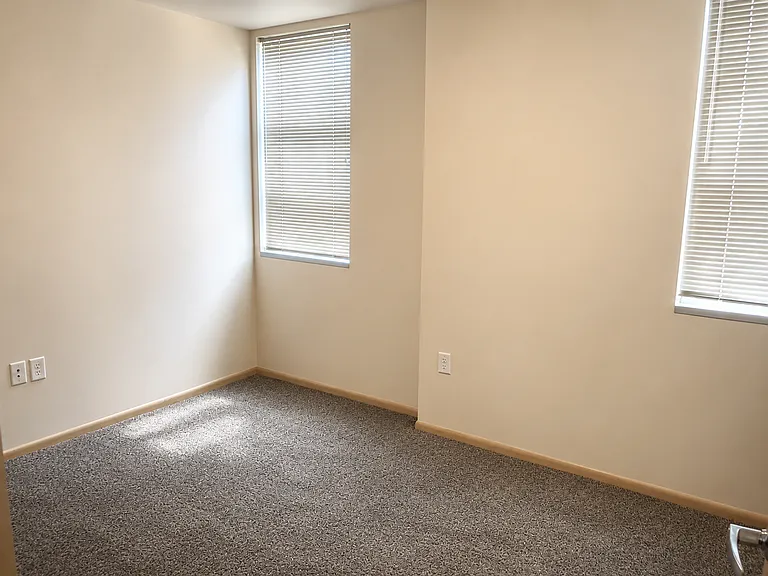 739 Williamson St — Photo 36
