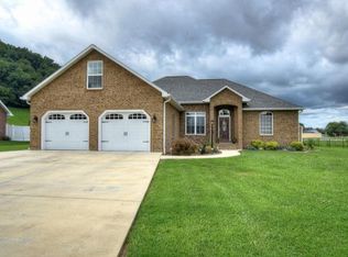112 Ledgestone Way, Elizabethton, TN 37643