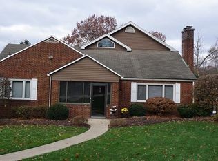 228 Sunset Dr, Pittsburgh, PA