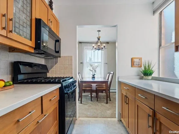 61 Maine Avenue #B 24, Rockville Centre, NY 11570