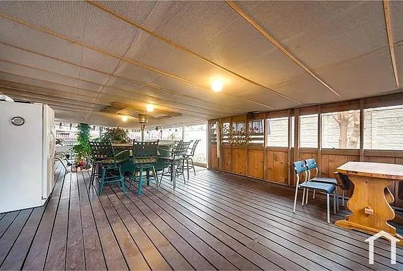 5 bed, 3715 sqft, $3,500 — Photo 2
