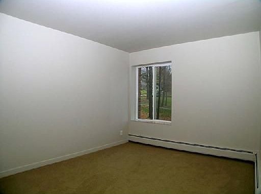 4th image of 351 Oakhill Ave APT 202