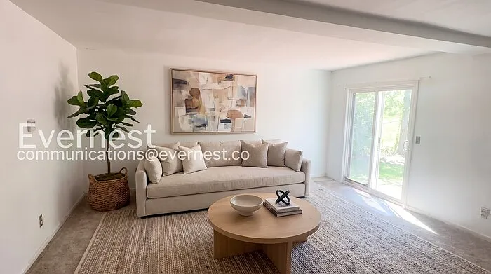 3 bed, 2.5 bath, 1600 sqft, $1,645 — Photo 2