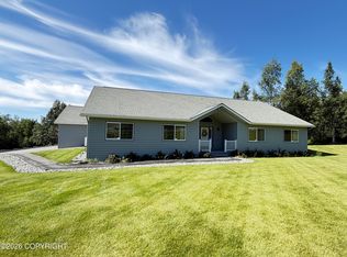 17937 Lacey Dr, Eagle River, AK 99577