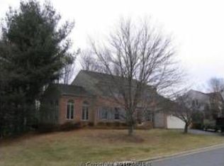 4503 Orr Dr, Chantilly, VA 20151