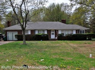 1073 Tom Hunter Rd, Charlotte, NC 28213