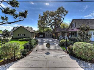 506 S Cherry St, Tomball, TX 77375