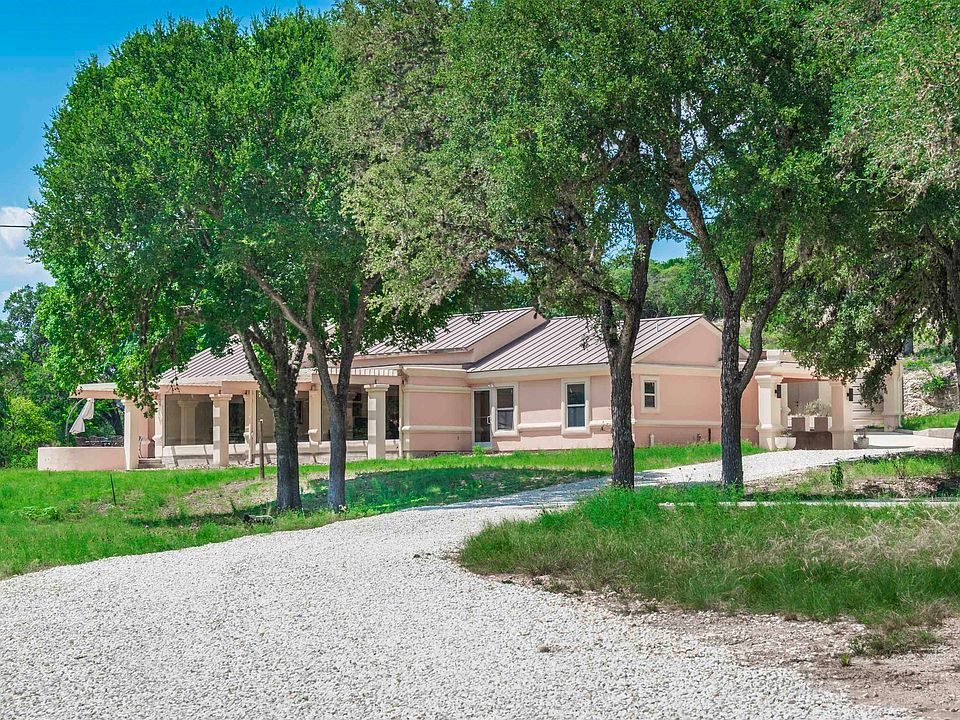 1st image of 320 Upper Cibolo Creek Rd