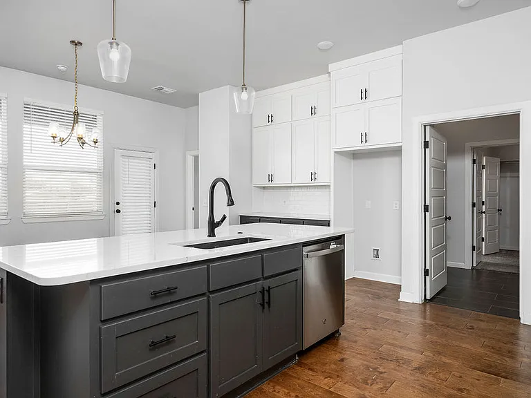 800 Firefork Ave — Photo 9