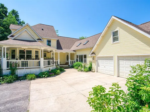 7500 Farley Rd, Pinckney, MI 48169