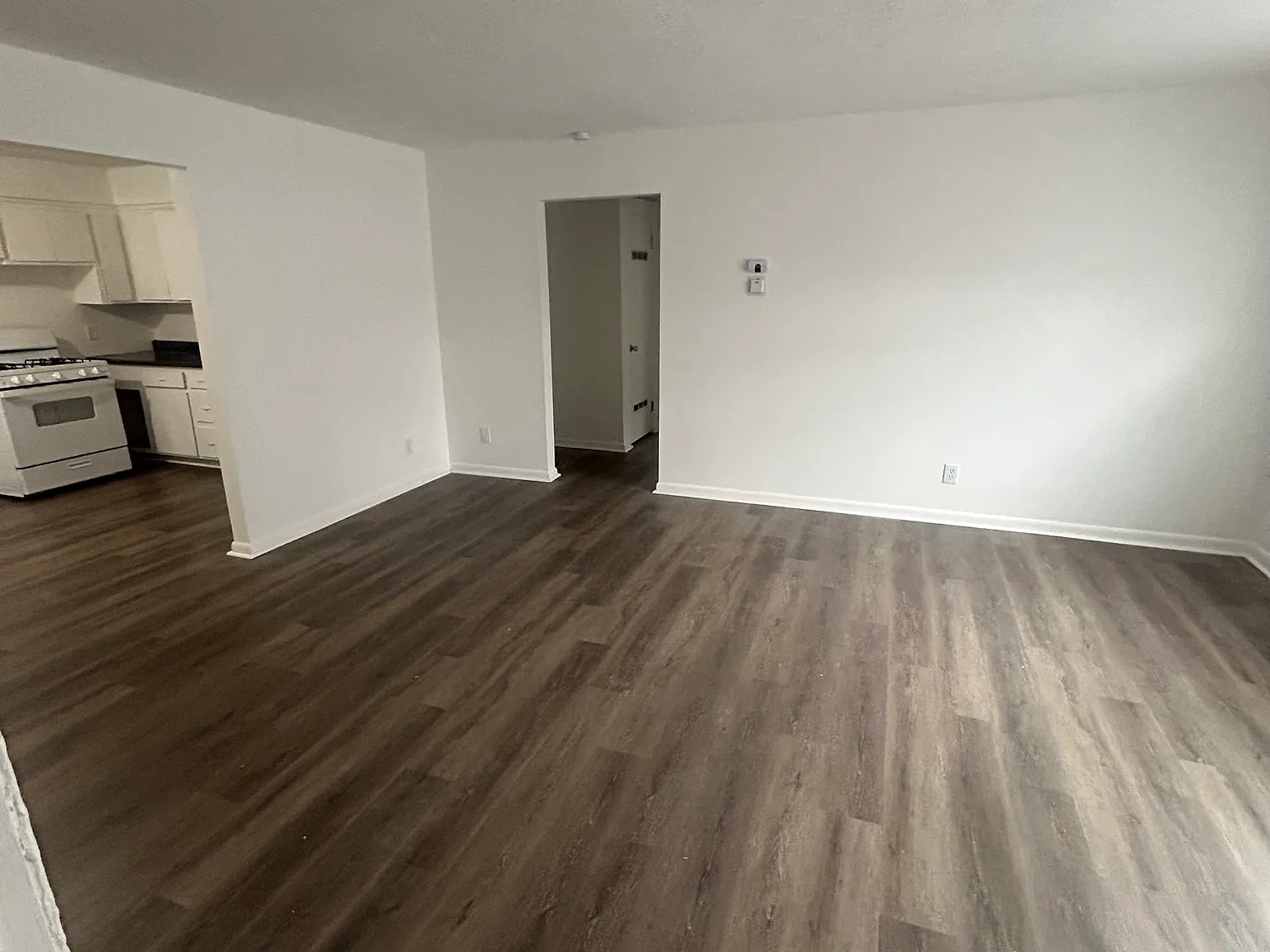 2 bed, $1,300 — Photo 2