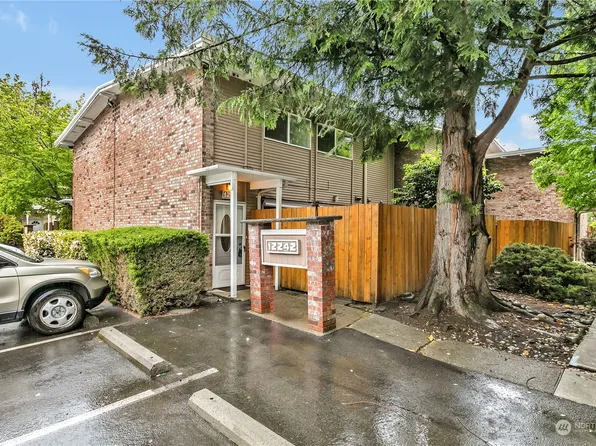 12242 SE 59th Street #122, Bellevue, WA 98006