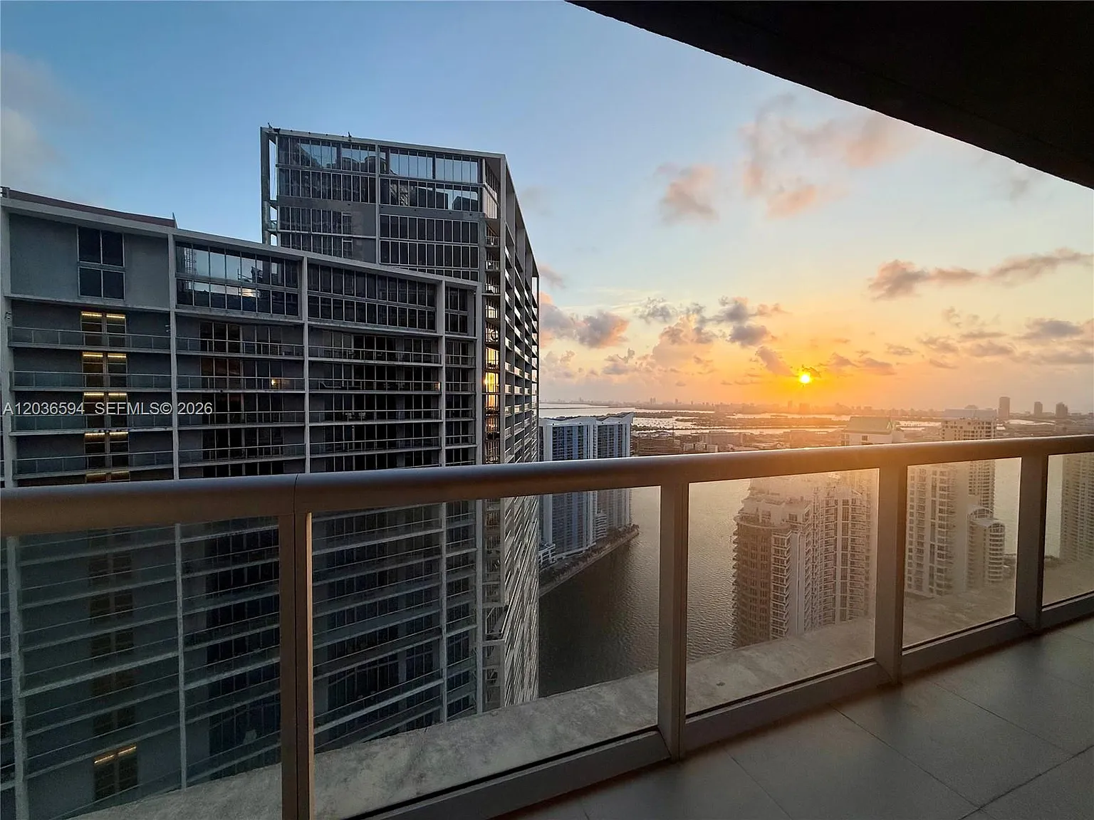 Icon Brickell No Two — Photo 2