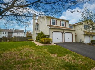 113 Henning Dr, North Wales, PA 19454