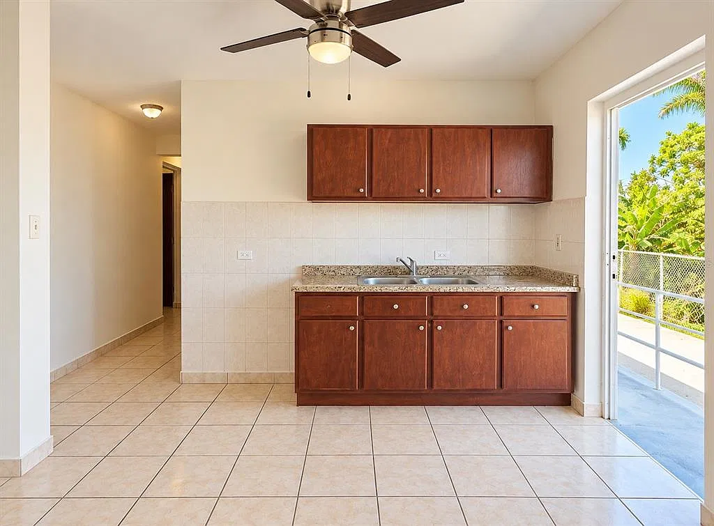 2 bed, 1.0 bath, $1,000 — Photo 3