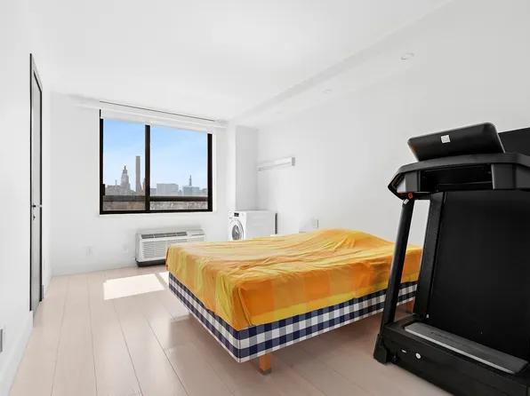 171 East 84th Street image 13 of 16