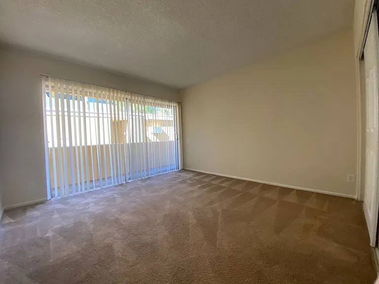 Terraces at the Oaks Apartments — Photo 35