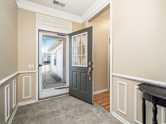 3rd image of 209 Prideland Dr