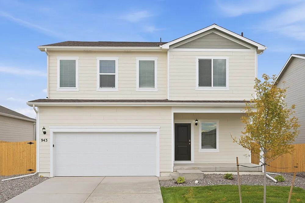 3 bed, 2.5 bath, 1870 sqft, $2,690 — Photo 1