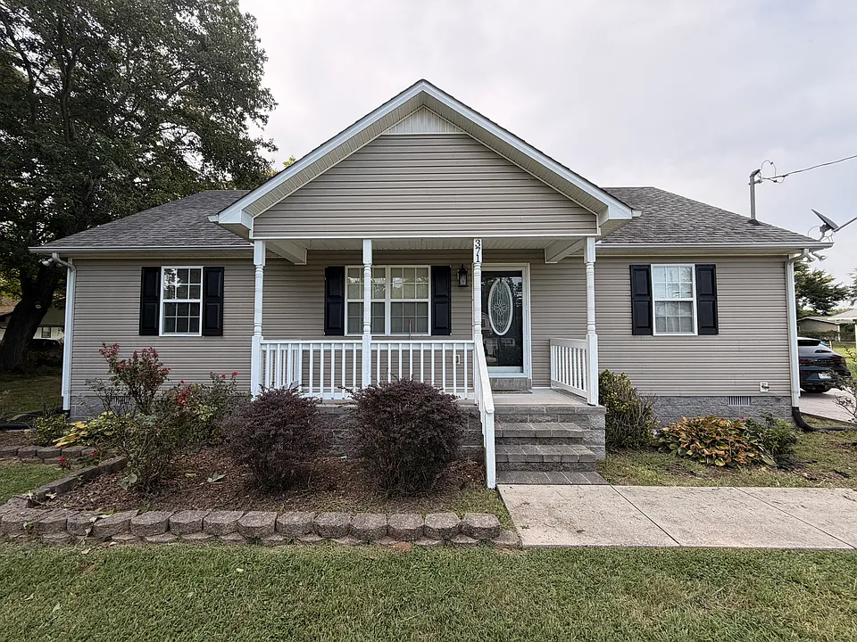 371 Hillcrest Rd