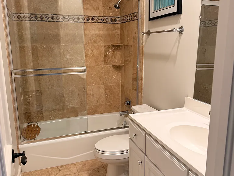 6824 Draper Ave — Photo 15