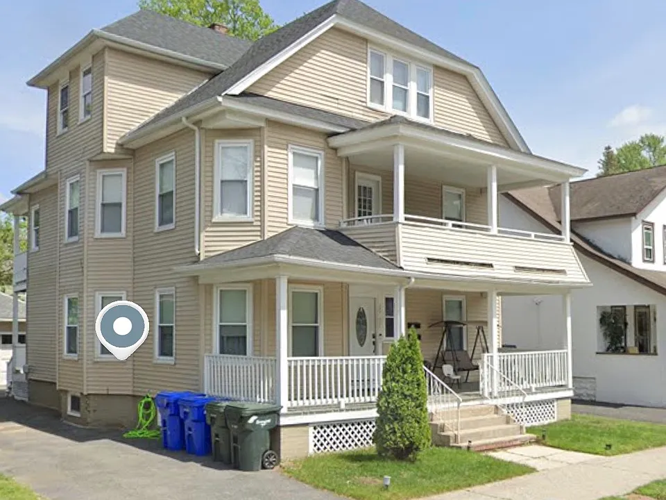 25 Lyndale St #1A
