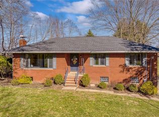 1065 Etter Rd, Mogadore, OH 44260