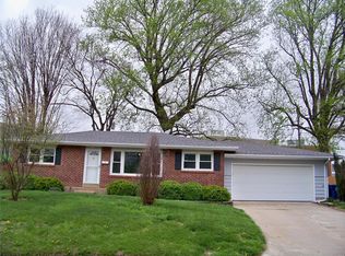 7 Elmwood Pl, Saint Charles, MO 63301