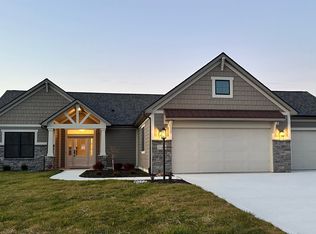 2013 Fairway Dr #26, Auburn, IN 46706