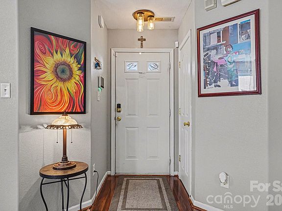 4th image of 4003 Salmon River Dr