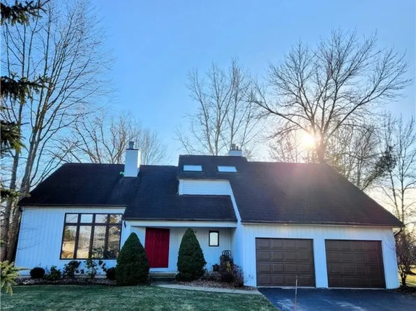 5218 Pendale Ct, North Tonawanda, NY 14120