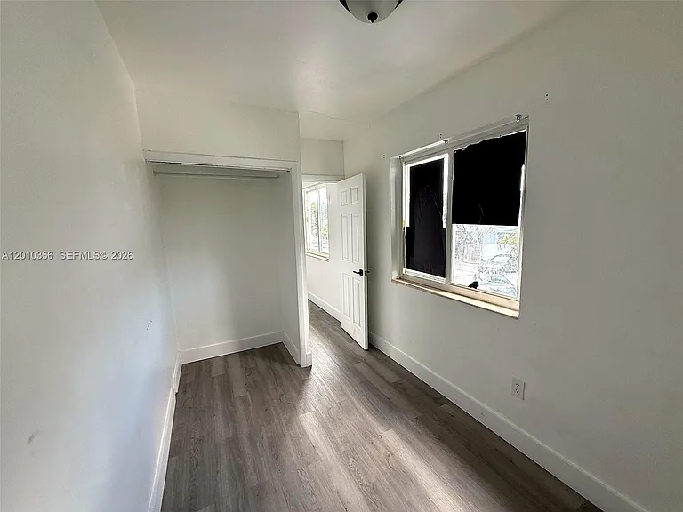 1885 SW 4th St #3 — Photo 7
